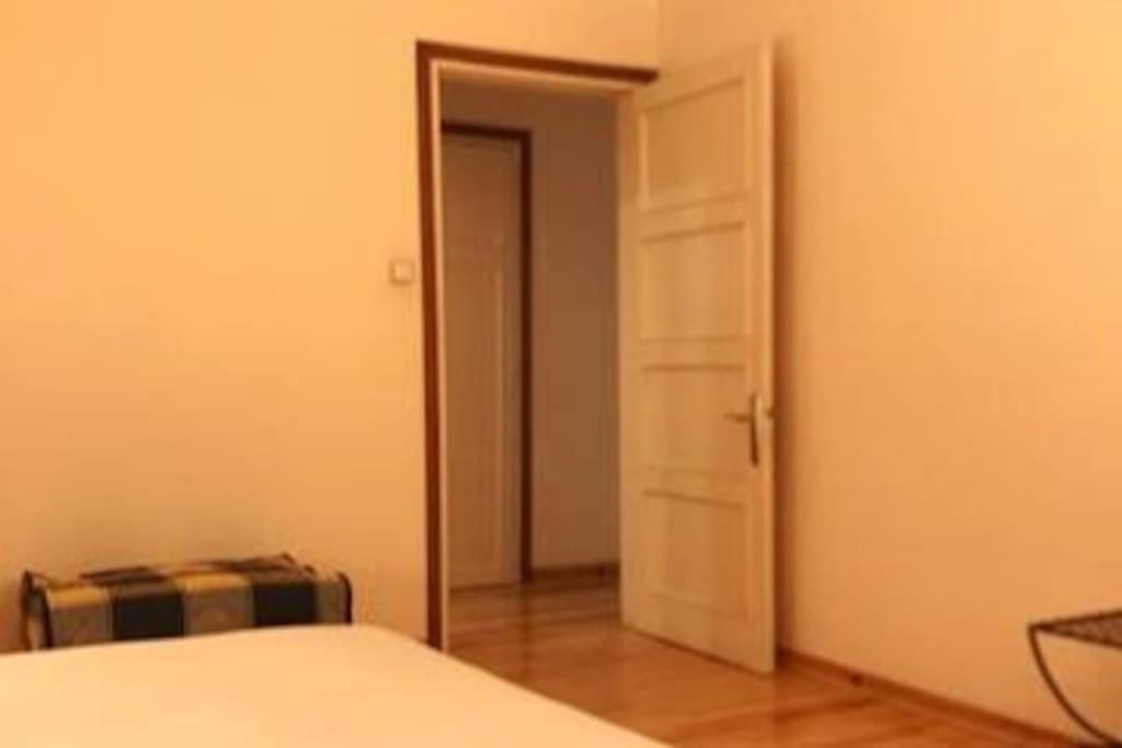Maison Biscuit. Apartament A La Placa De La Vila 坎普罗东 外观 照片
