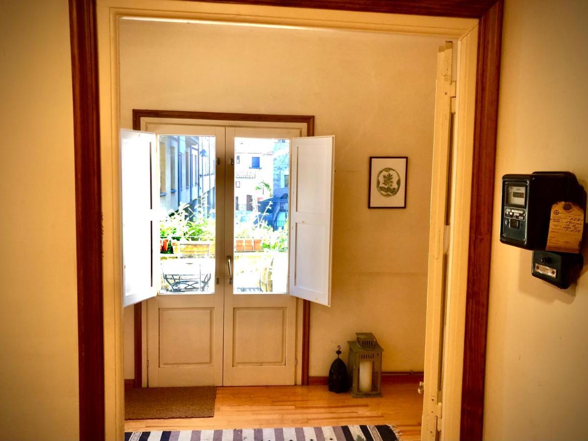 Maison Biscuit. Apartament A La Placa De La Vila 坎普罗东 外观 照片